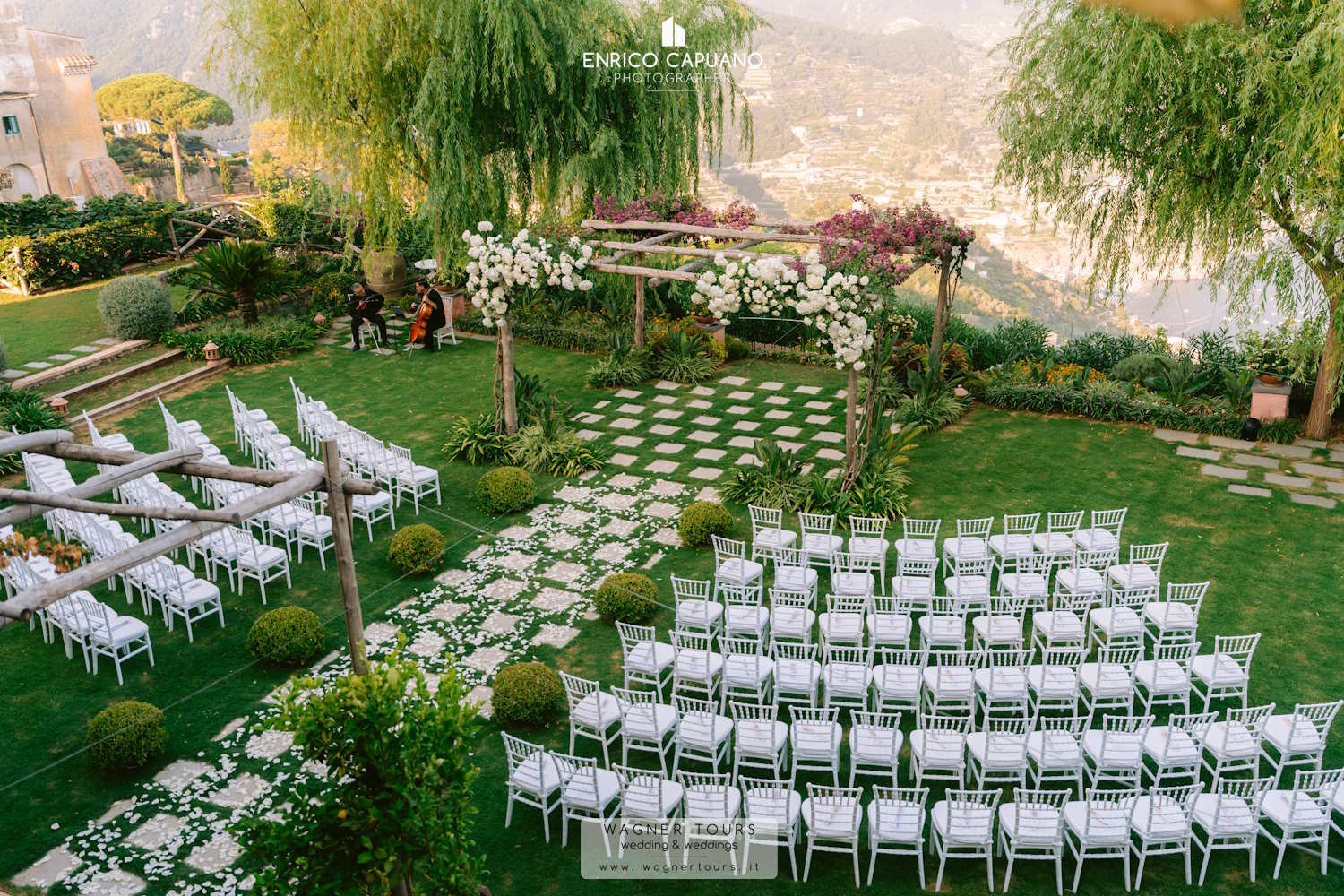 [Describe photo 1: people, venue or moment]